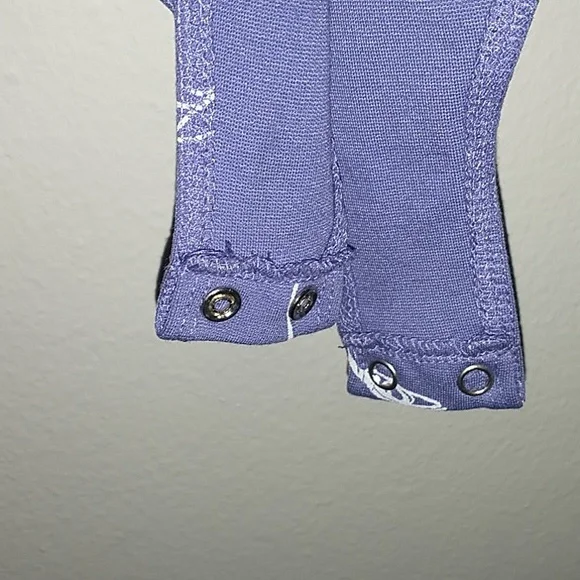 Abstract Face Print Bodysuit_Asymetrical Neck - Picture 5 of 11